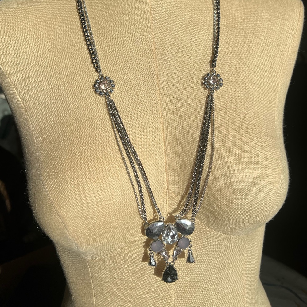 Llng chain rhinestone necklace